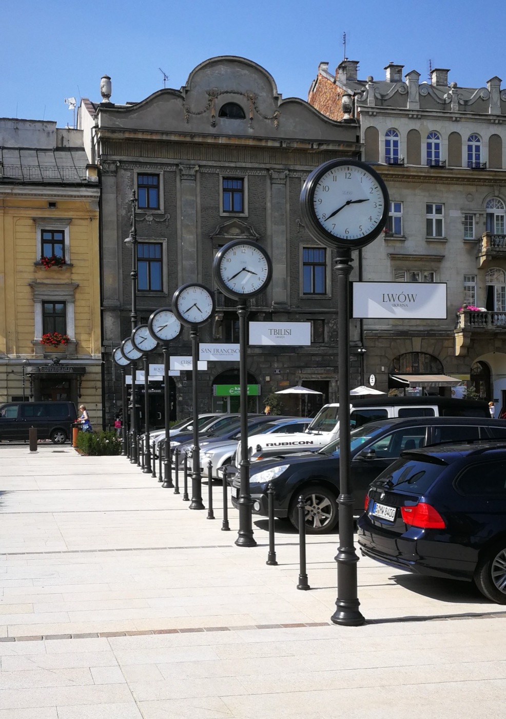 Zegary seryjne – Kraków, Plac Św. Ducha